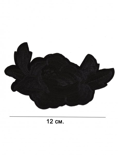 Broderie cu flori negre pentru decor